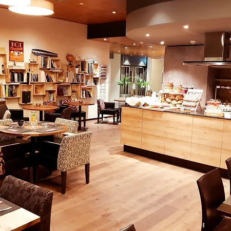 Baeren Am Bundesplatz Готель