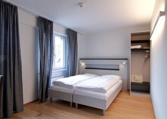 Hotel Baeren Am Bundesplatz 4*