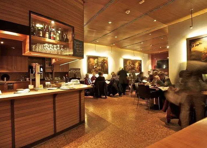 Baeren Am Bundesplatz 4*