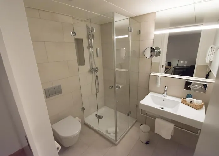 Hotell Baeren Am Bundesplatz 4*