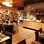 فندق بارين آم بوندسبلاتز 4*