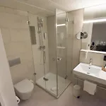 فندق بارين آم بوندسبلاتز 4*